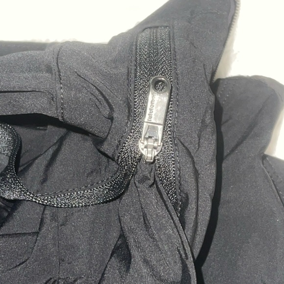 Men’s Lululemon windbreaker jacket never worn size XL - Picture 2 of 11